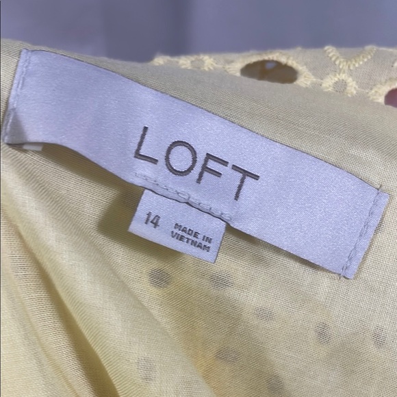 LOFT Soft Yellow eyelet Lace Blouse NWOT - Picture 3 of 8